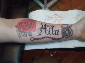 Tatouage Mila bras
